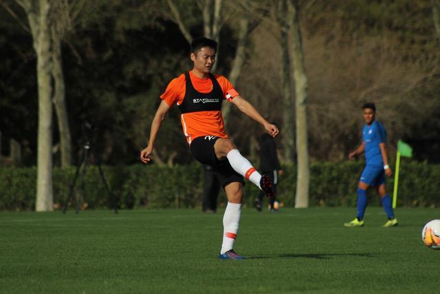 曼城去年4000万+奖金方式报价坎比亚索团队遭拒