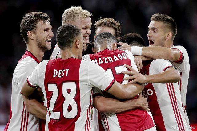 这工资拿得太舒服了！什琴斯尼加盟巴萨后仍未出场